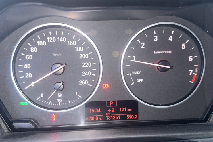 宝马1系(进口) 2013款 改款 116i 都市型中控内饰15