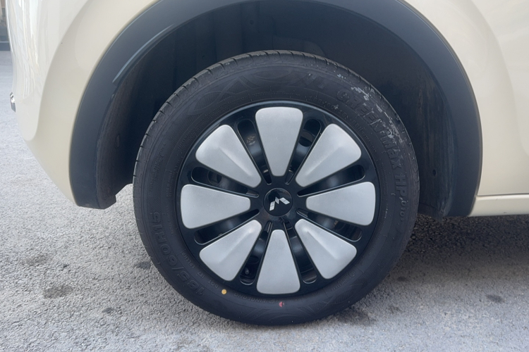 五菱汽车 五菱缤果 2025款 333km 灵犀尊享款车身外观6006