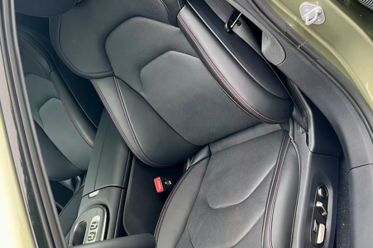 小米汽车 小米SU7 2024款 四驱超长续航高阶智驾Max版中控内饰7002