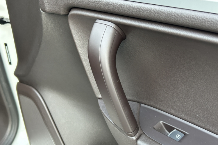 大众 途锐 2015款 3.0TSI 高配型中控内饰7005