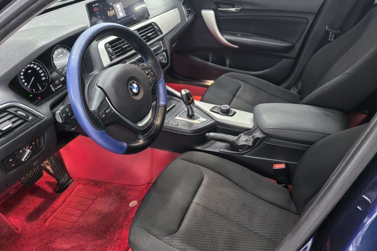 宝马1系(进口) 2018款 118i 领先型中控内饰7001