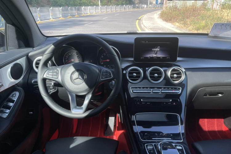 奔驰GLC轿跑  GLC 200 4MATIC 轿跑SUV中控内饰7002