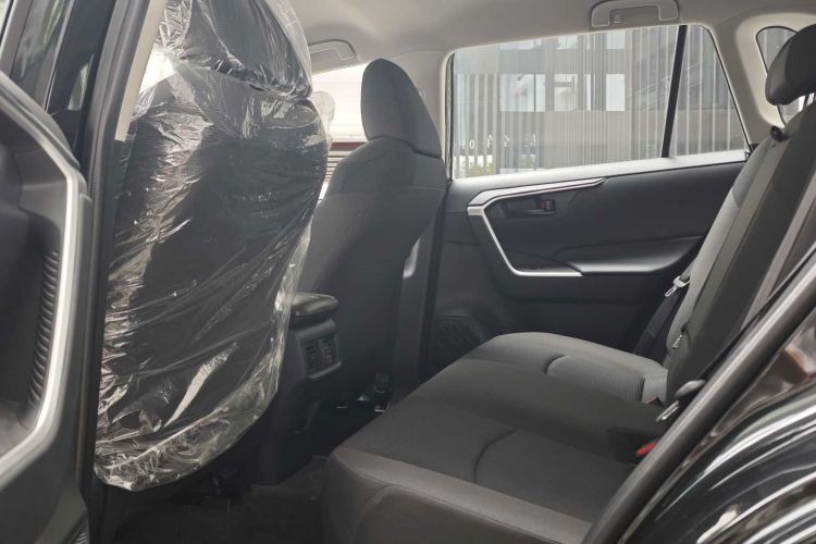 丰田 RAV4荣放 2023款 2.0L CVT两驱都市版中控内饰7003