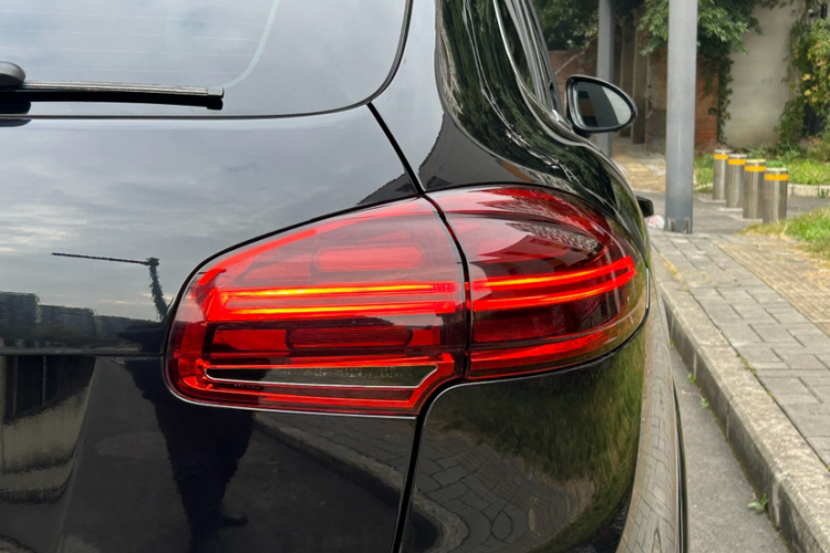 保时捷 2016款 Cayenne Platinum Edition 3.0T车身外观6006