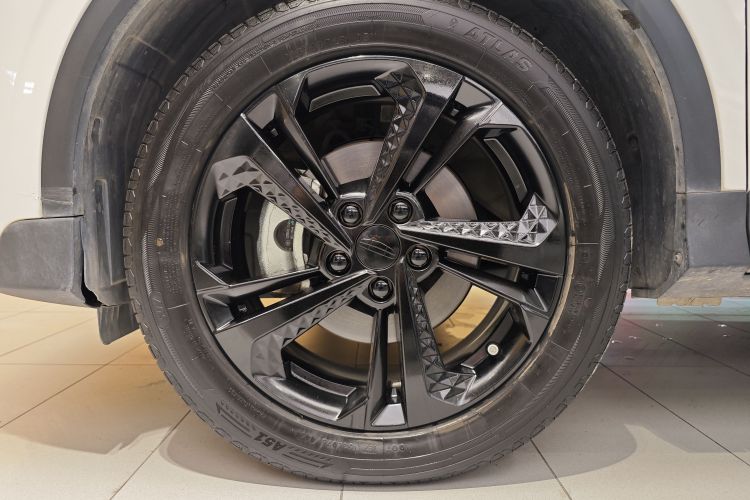 吉利汽车 2025款 缤越L 1.5TD DCT星耀车身外观6003