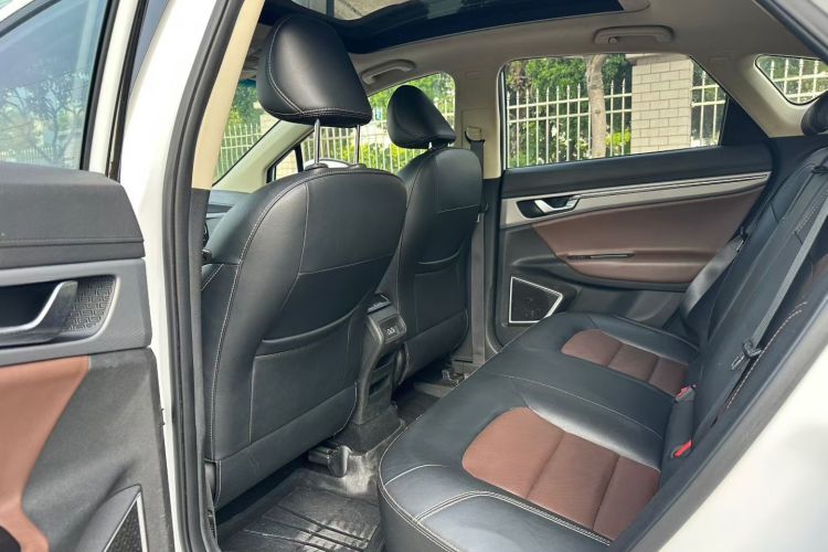 吉利汽车 帝豪GS 2018款 运动版 1.4T 自动臻尚型中控内饰7006