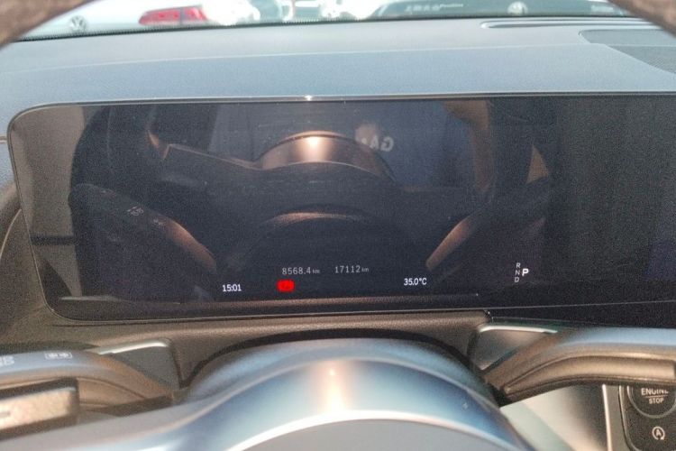 奔驰GLB 2024款 GLB 200 动感型中控内饰15