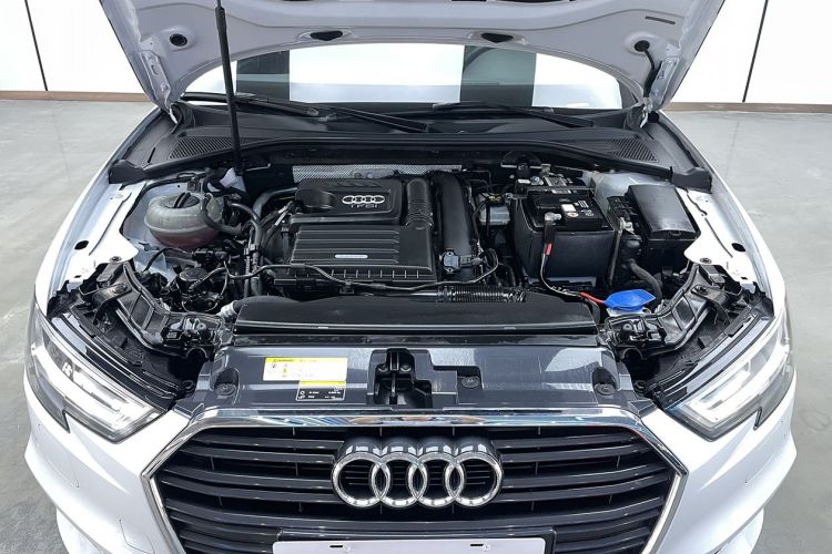 奥迪A3 2019款 Limousine 35 TFSI 运动型 国VI中控内饰7011