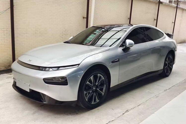 小鹏P7 2020款 586N车身外观1