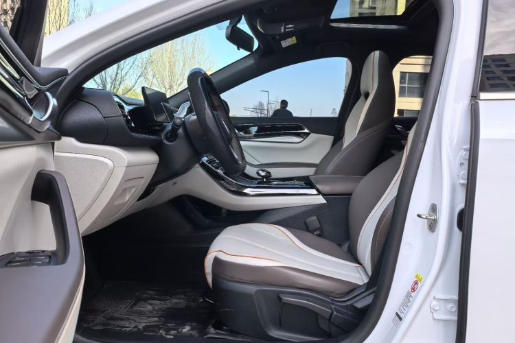 比亚迪 秦PLUS 2023款 冠军版 DM-i 120KM领先型中控内饰7004