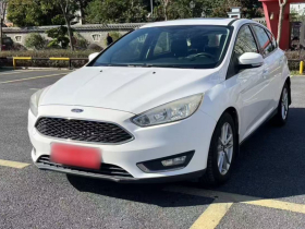 福特 福克斯 2015款 两厢 EcoBoost 125 自动超能风尚型