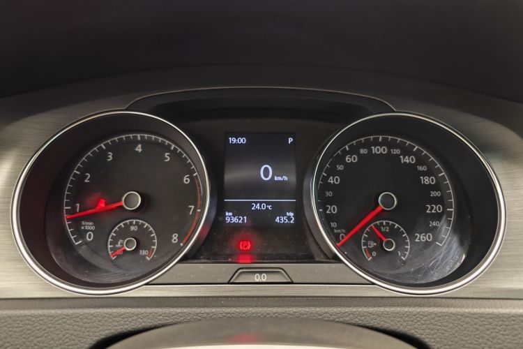 大众 高尔夫 2015款 1.6L 自动舒适型中控内饰15