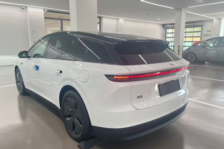 理想汽车 理想i6 2025款 两驱标准型车身外观6002