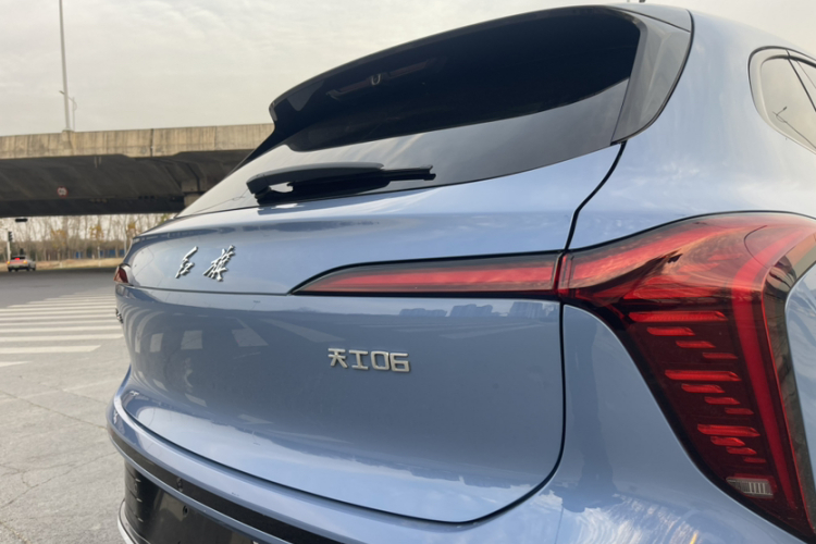 红旗天工06 2025款 660 四驱 智选版车身外观6003