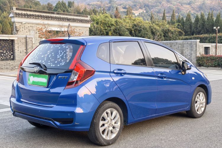 本田 飞度 2018款 1.5L CVT舒适天窗版车身外观6005