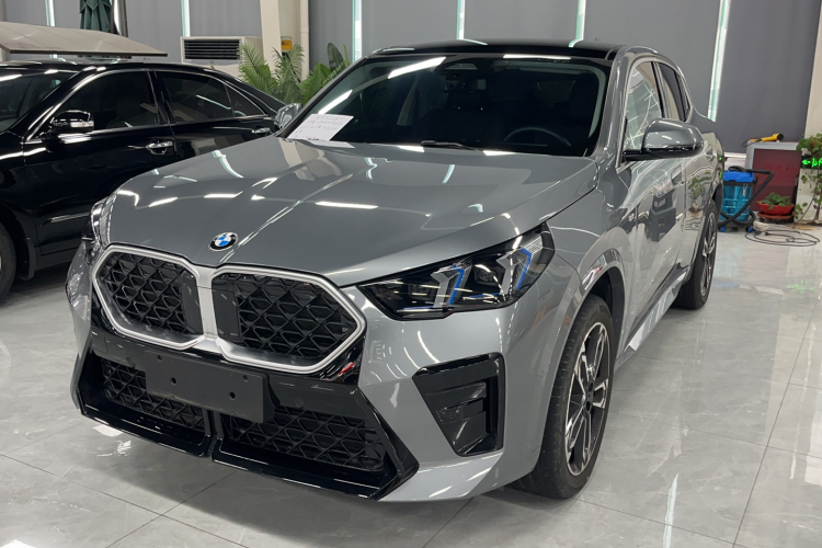 宝马X2(进口) 2024款 sDrive25i M运动套装车身外观1