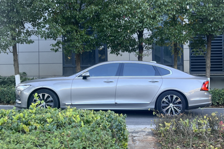 沃尔沃S90 2021款 B5 智远豪华版车身外观6001