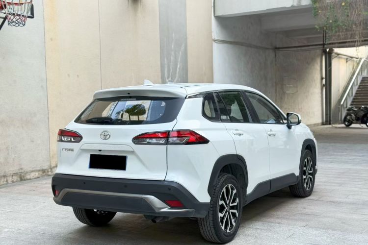 丰田 锋兰达 2023款 2.0L CVT豪华版车身外观6004