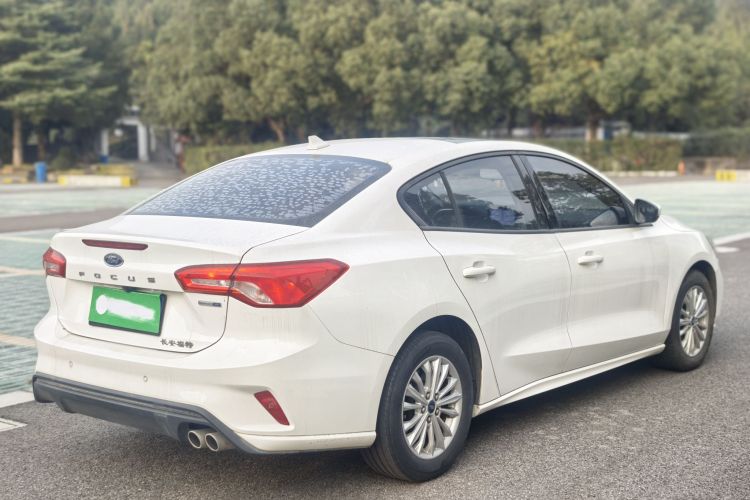 福特 福克斯 2020款 三厢 EcoBoost 180 自动锋潮型车身外观6005