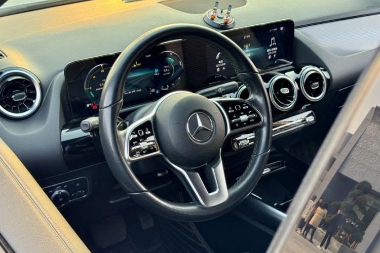 奔驰B级 2020款 B 180中控内饰7006