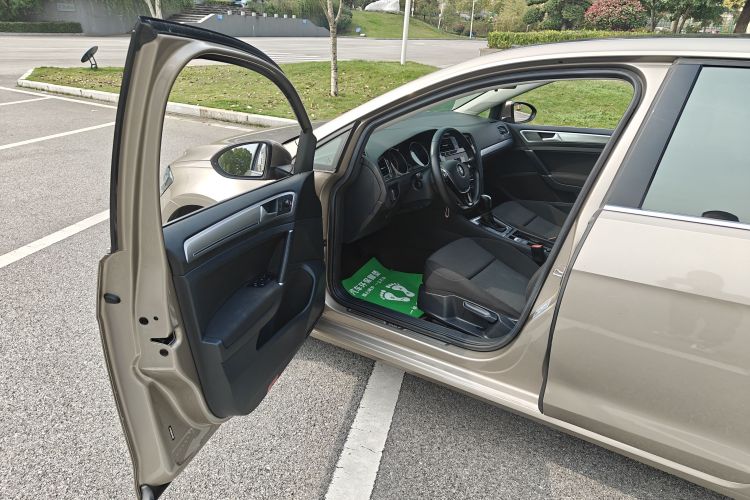 大众 高尔夫 2020款 200TSI DSG舒适进取版中控内饰7006