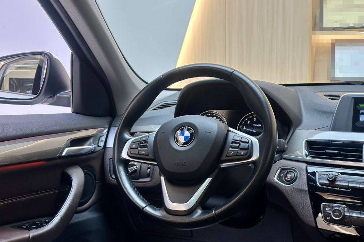 宝马X1 2019款 sDrive18Li 尊享型中控内饰7004