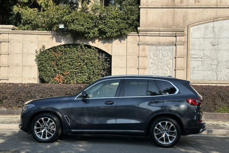 宝马X5(进口) 2020款 xDrive30i X设计套装车身外观6003