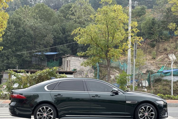 捷豹XFL 2022款 XFL 2.0T P250 两驱精英运动版车身外观6004