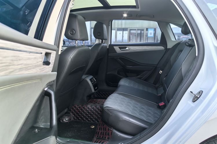 大众 速腾 2023款 300TSI DSG超越版中控内饰7003