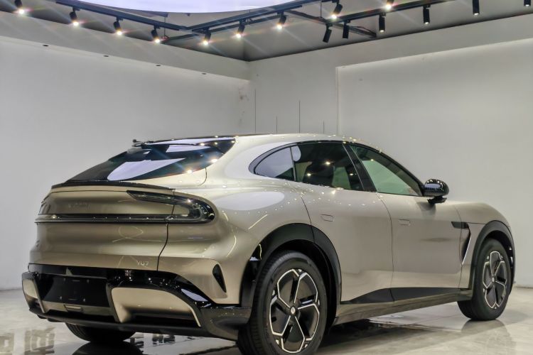 小米汽车 小米YU7 2025款 超长续航后驱版车身外观6005