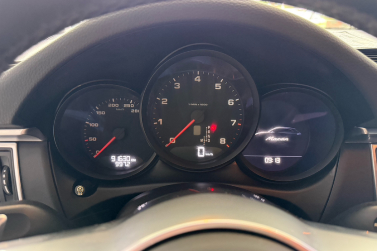 保时捷 2017款  Macan 2.0T中控内饰15