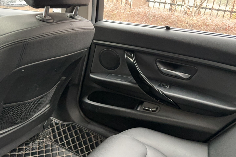 宝马3系 2018款 318Li中控内饰7008