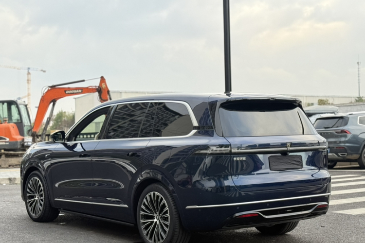 深蓝汽车 深蓝S09 2025款 四驱Ultra+ 高定版车身外观6002