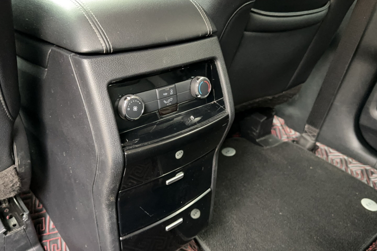 福特 锐界 2018款 EcoBoost 245 两驱运动型 7座中控内饰7005