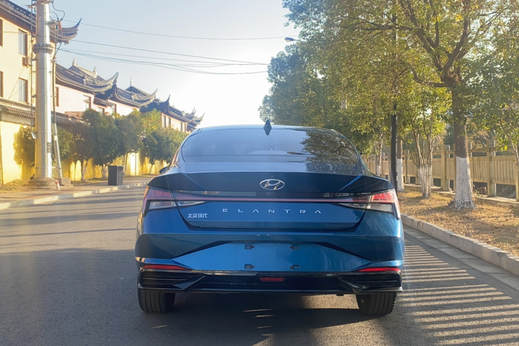 现代 伊兰特 2021款 1.5L CVT LUX尊贵版车身外观6005