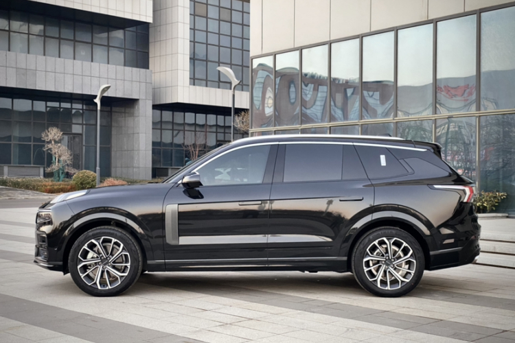 领克09 2024款 2.0T 四驱运动版 五座车身外观6001