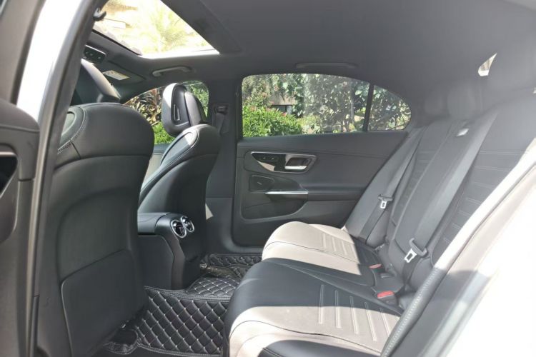 奔驰C级 2022款 改款 C 200 L 运动版中控内饰7004