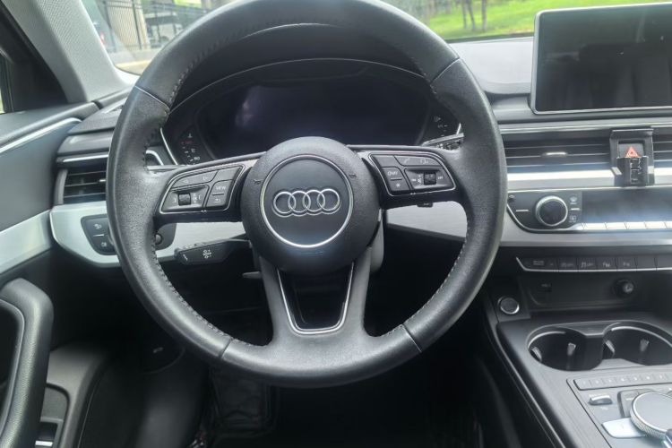 奥迪A4L 2019款 40 TFSI 时尚型 国VI局部细节9002