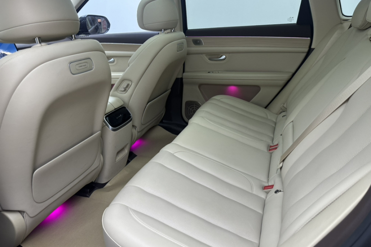 鸿蒙智行 问界M7 2024款 1.5T 智驾四驱Ultra版 5座中控内饰7004