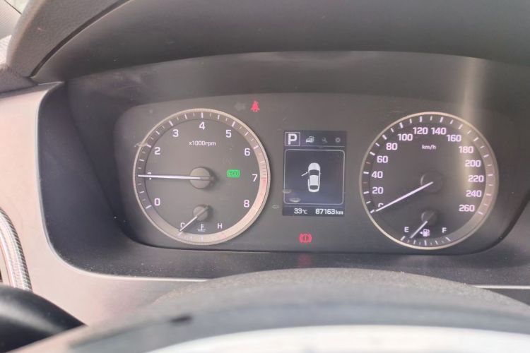 现代 索纳塔 2015款 1.6T GS时尚型中控内饰15