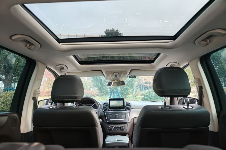 奔驰GLE 2016款 GLE 400 4MATIC中控内饰7012