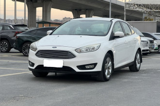 福特 福克斯 2015款 三厢 1.6L 手动舒适型