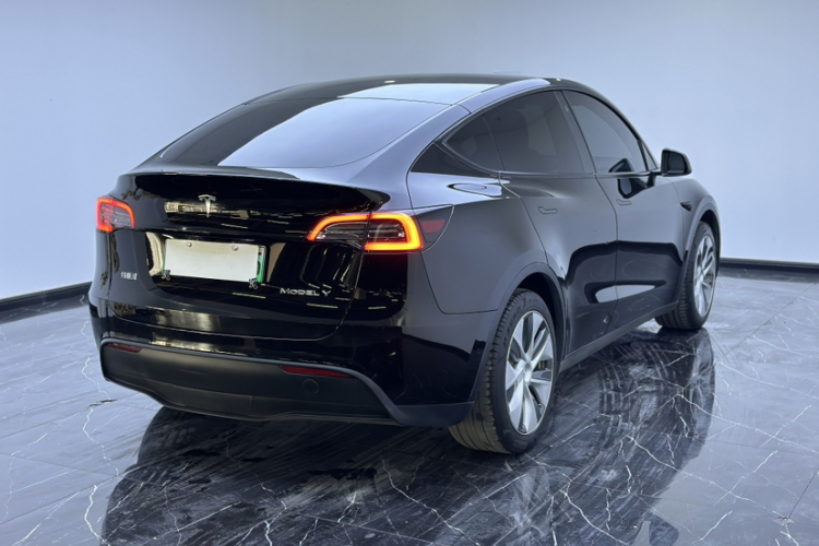 特斯拉 Model Y 2022款 后轮驱动版车身外观6002