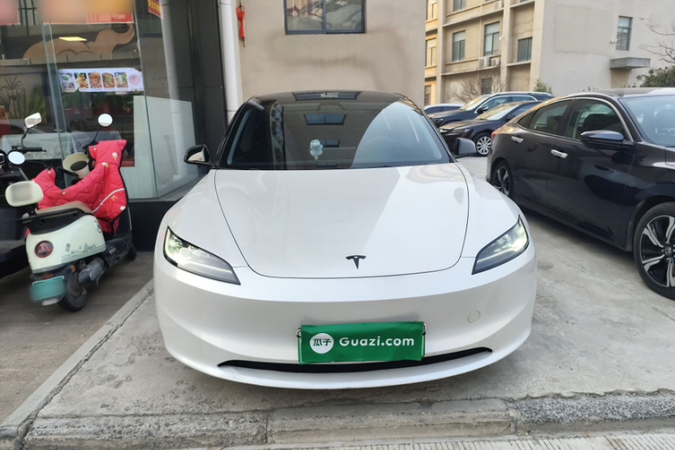 特斯拉 Model 3 2025款 后轮驱动版车身外观6003