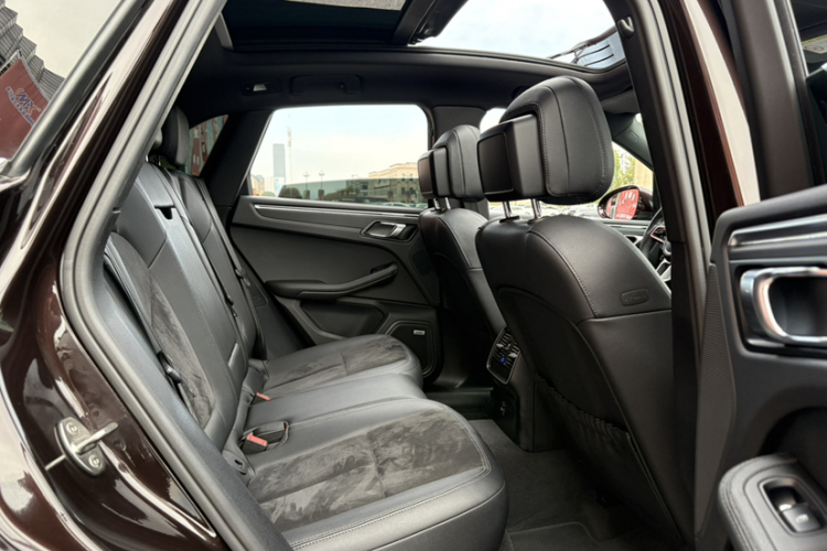 保时捷 2020款 Macan 2.0T中控内饰7009