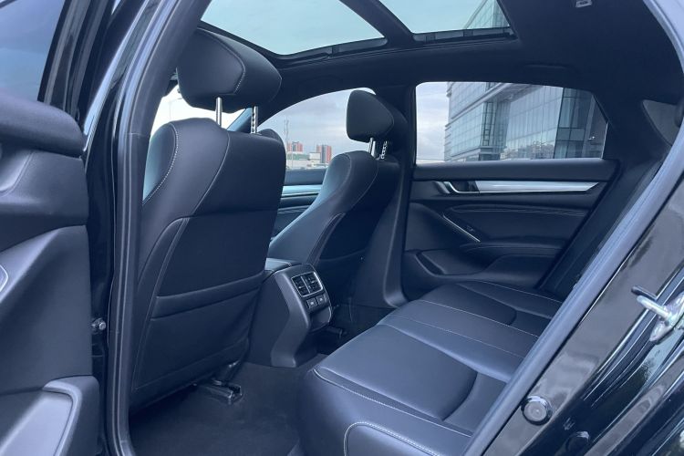 本田 英仕派 2022款 260TURBO 精致版车身外观6006