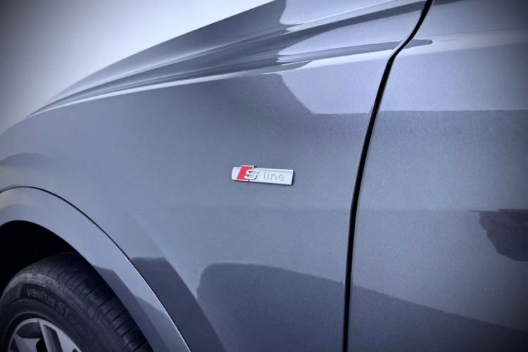 奥迪Q8 2019款 55 TFSI 臻选动感型局部细节9003