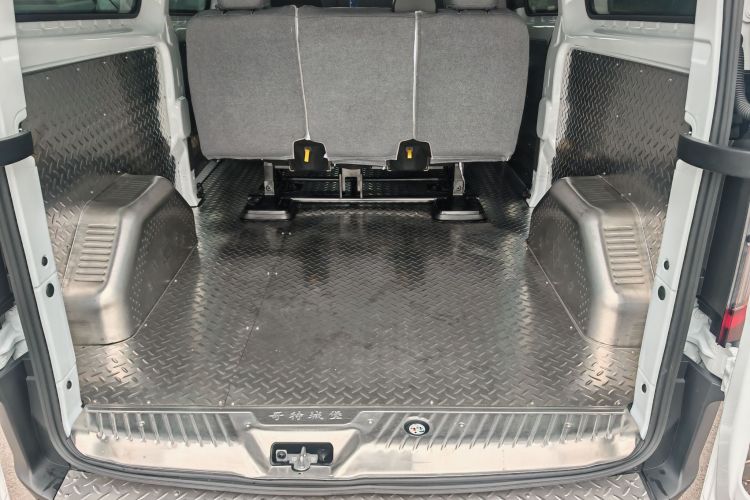 福特 全顺 2023款 2.0T柴油手动多功能商用车中轴低顶5/6座中控内饰7007