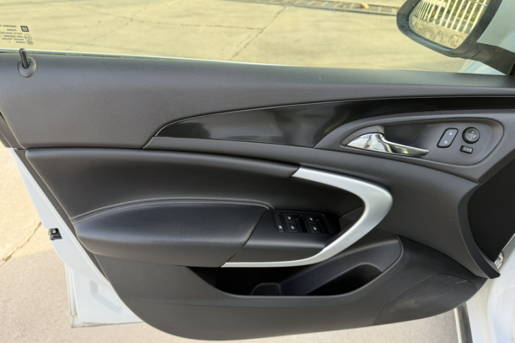 别克 君威 2015款 1.6T 领先技术型中控内饰7001