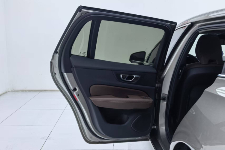 沃尔沃V60 2020款 T4 智逸豪华版车身外观6003